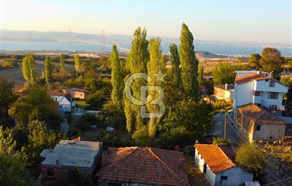 Çanakkale Lapseki Kocavelide Boğaz Manzaralı Köy Evi ve Arsası
