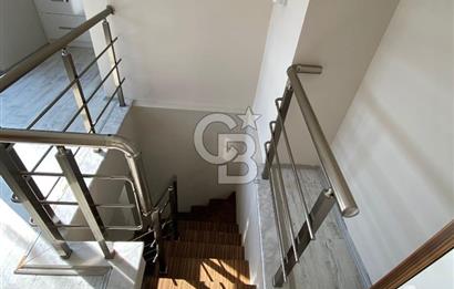 Zümrüt Mahallesi'nde 175 M2 Dubleks 4+1 Kiralık Daire