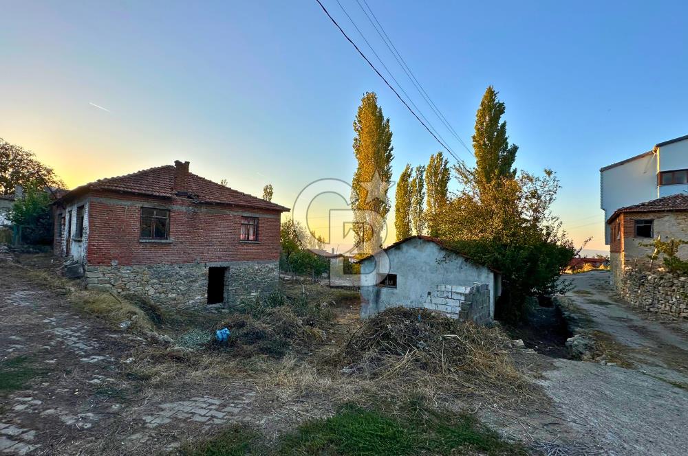 Çanakkale Lapseki Kocavelide Boğaz Manzaralı Köy Evi ve Arsası