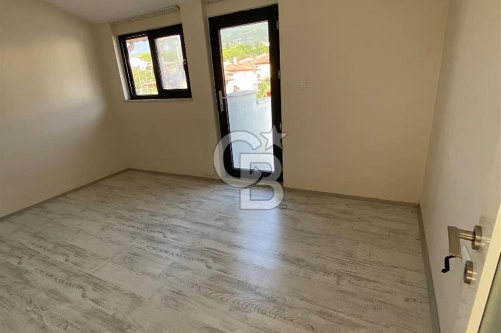 Zümrüt Mahallesi'nde 175 M2 Dubleks 4+1 Kiralık Daire