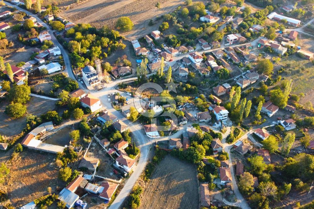 Çanakkale Lapseki Kocavelide Boğaz Manzaralı Köy Evi ve Arsası