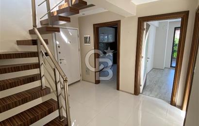 Zümrüt Mahallesi'nde 175 M2 Dubleks 4+1 Kiralık Daire