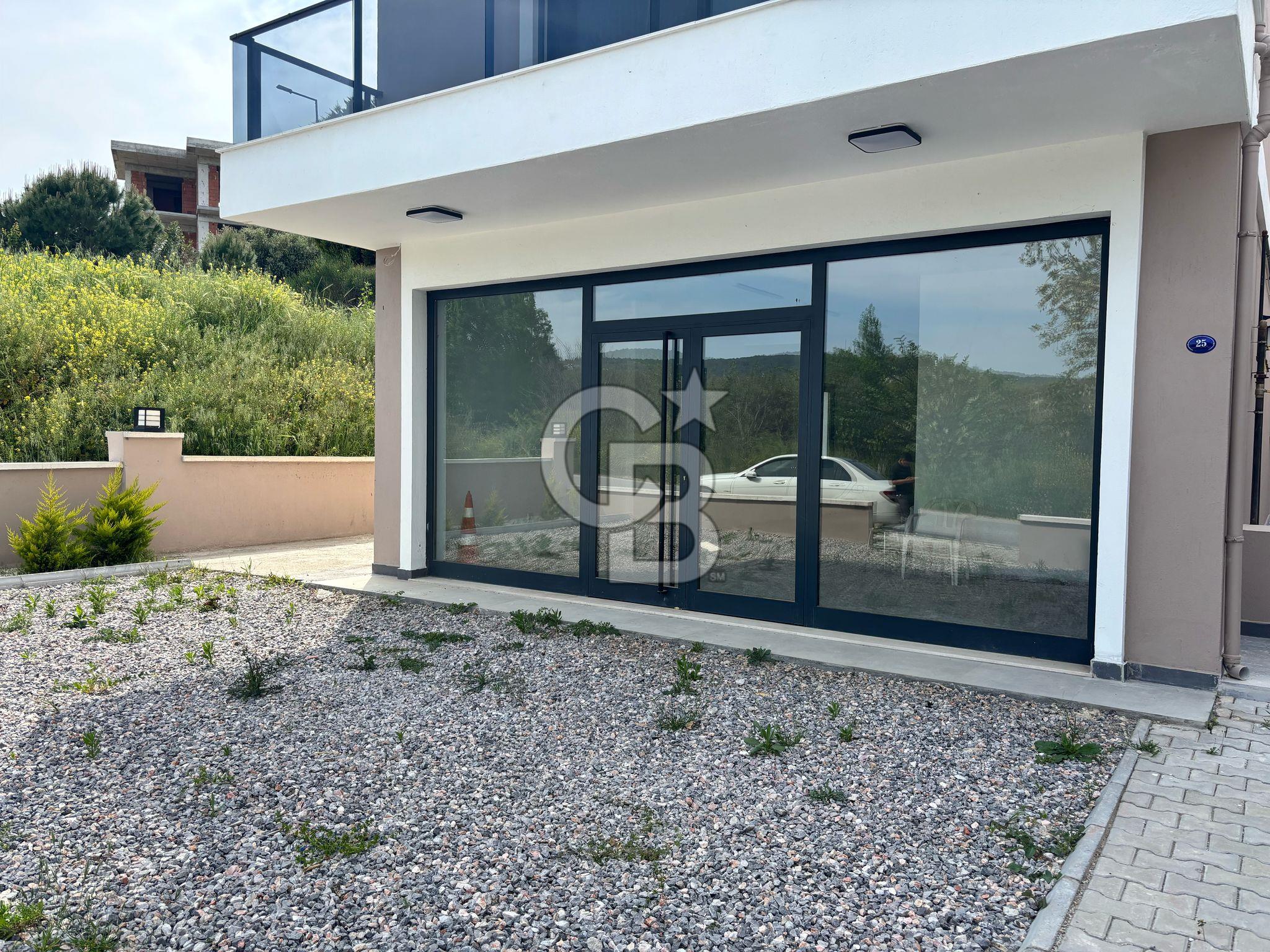 URLA BİN KONUTLAR GİRİŞİNDE CADDE ÜSTÜNDE KİRALIK DÜKKAN