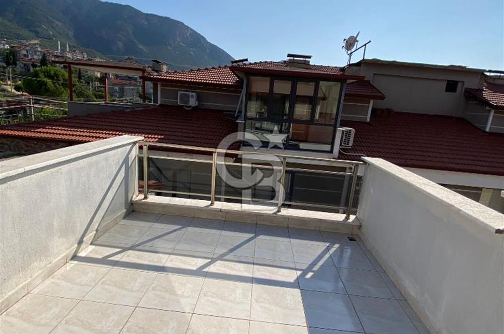 Zümrüt Mahallesi'nde 175 M2 Dubleks 4+1 Kiralık Daire