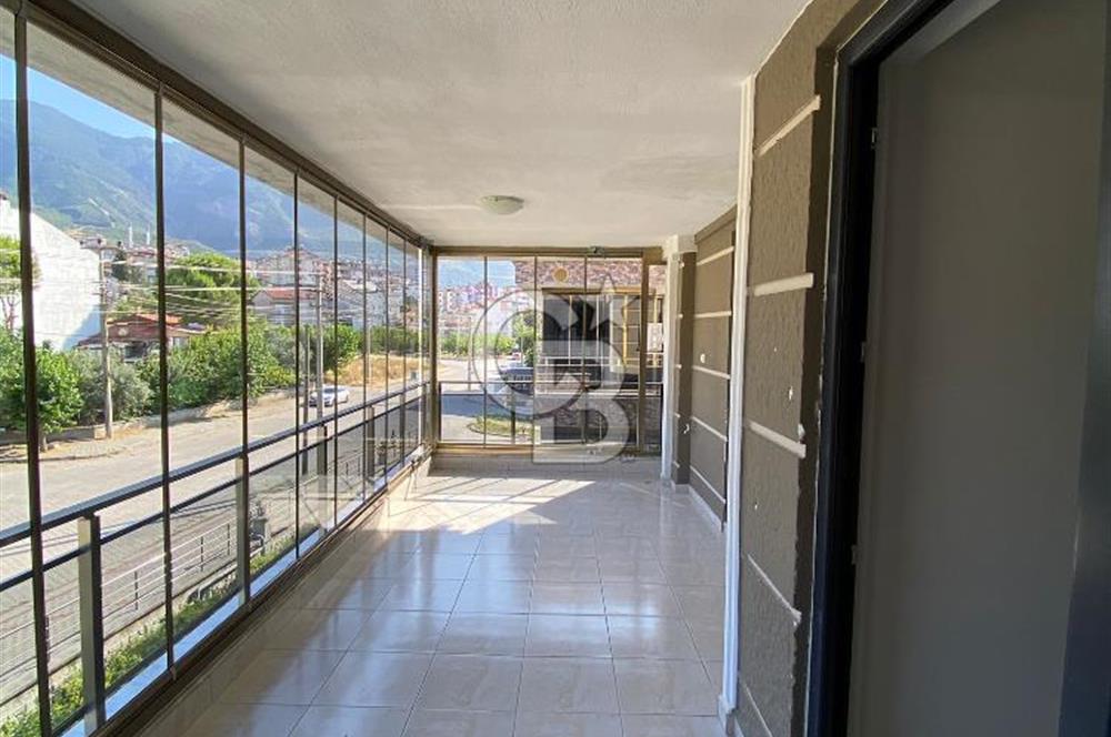 Zümrüt Mahallesi'nde 175 M2 Dubleks 4+1 Kiralık Daire