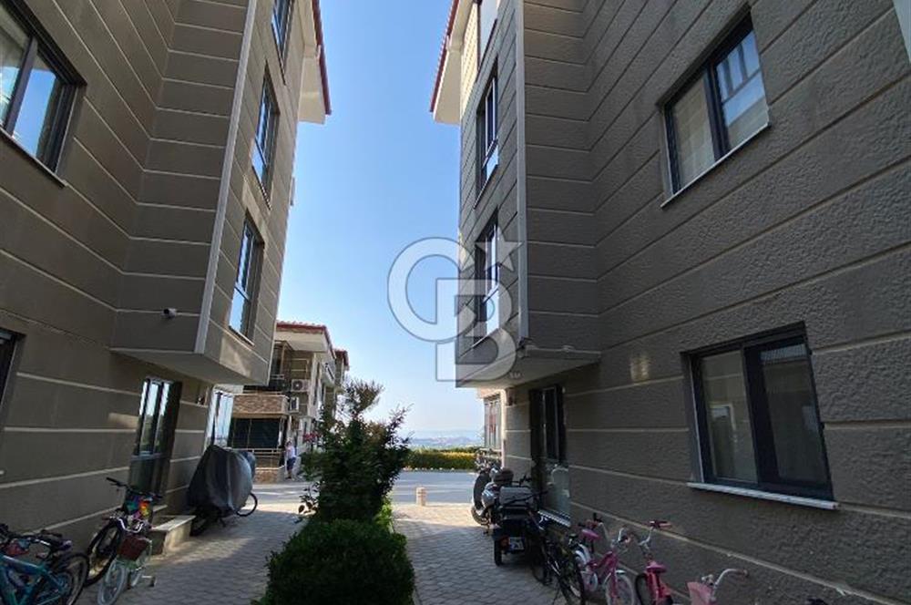 Zümrüt Mahallesi'nde 175 M2 Dubleks 4+1 Kiralık Daire