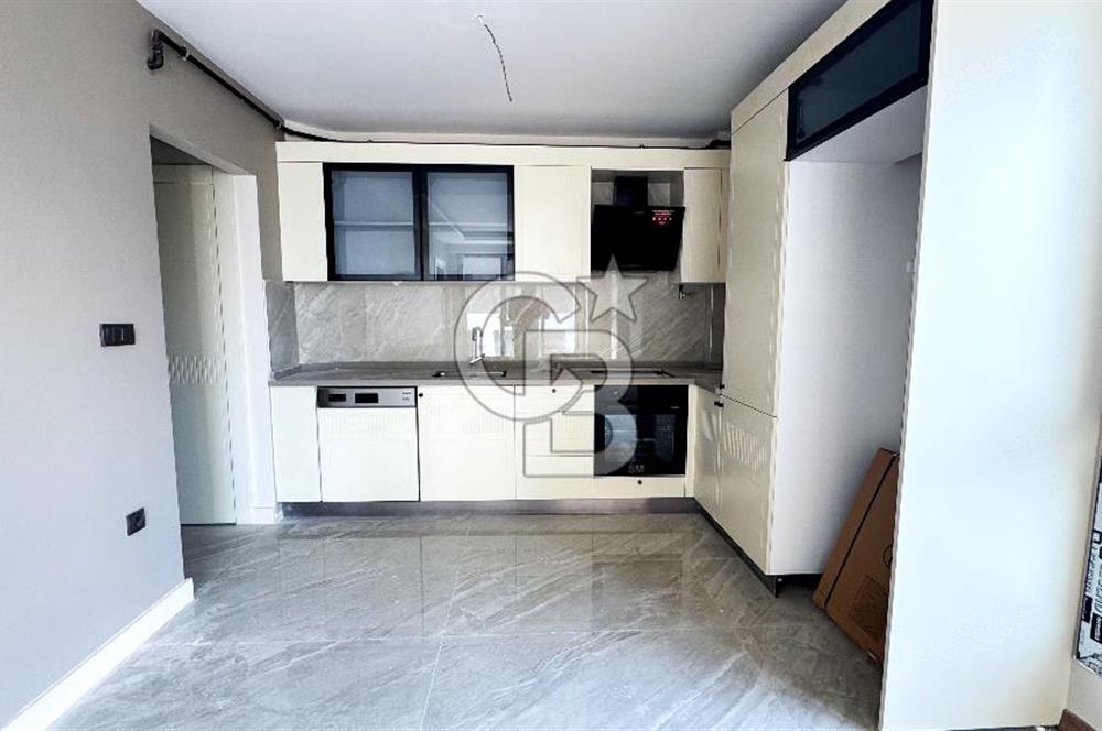 YAKACIK SWİFT165 PROJESİNDE 1+1 KİRALIK KÖŞE DAİRE