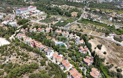 Mersin Mezitli Kuyuluk Çamlıca Mah.de Site İçi Kiralık Villa