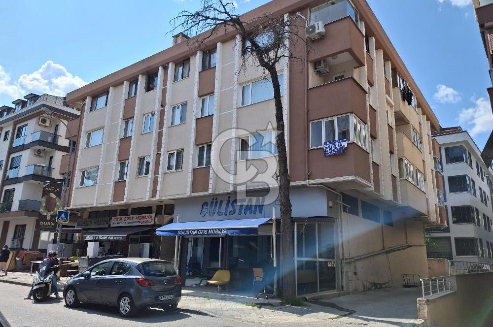 Maltepe Küçükyalı Mektep Caddesinde Satılık 3+1 Daire