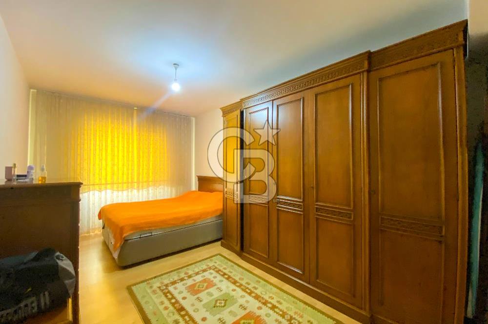 Maltepe Küçükyalı Mektep Caddesinde Satılık 3+1 Daire