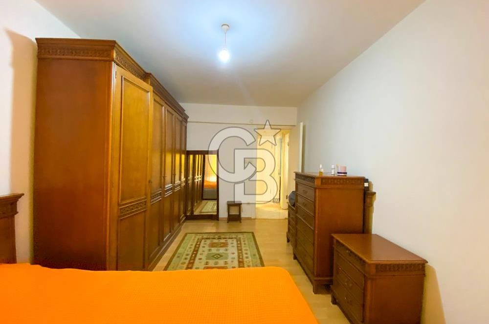 Maltepe Küçükyalı Mektep Caddesinde Satılık 3+1 Daire