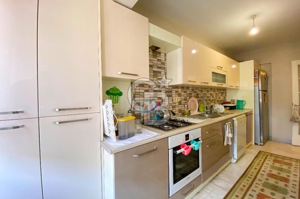 Maltepe Küçükyalı Mektep Caddesinde Satılık 3+1 Daire