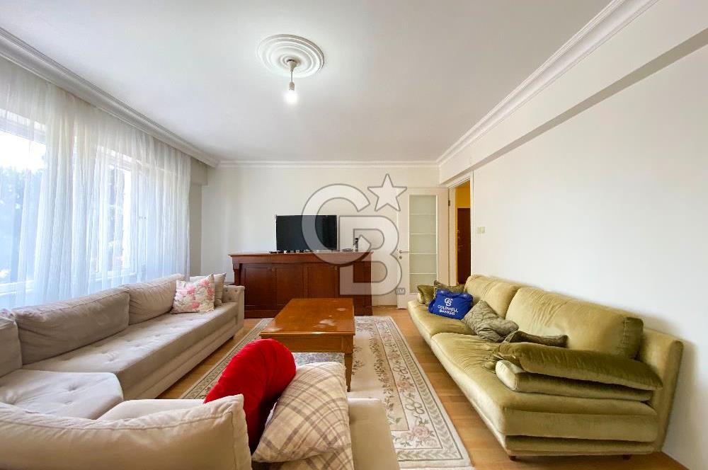 Maltepe Küçükyalı Mektep Caddesinde Satılık 3+1 Daire