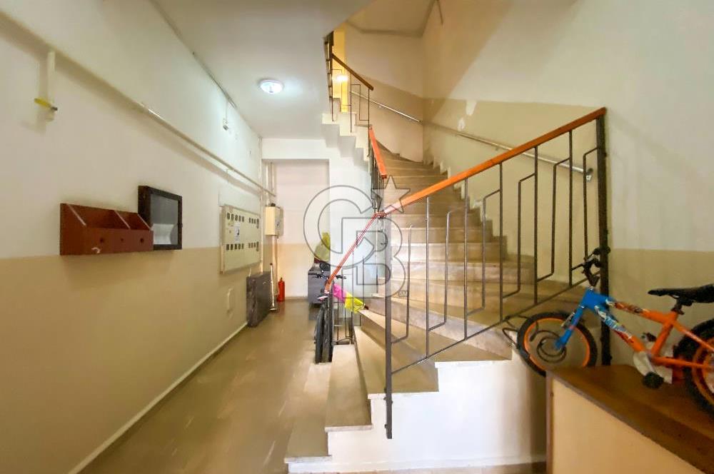 Maltepe Küçükyalı Mektep Caddesinde Satılık 3+1 Daire