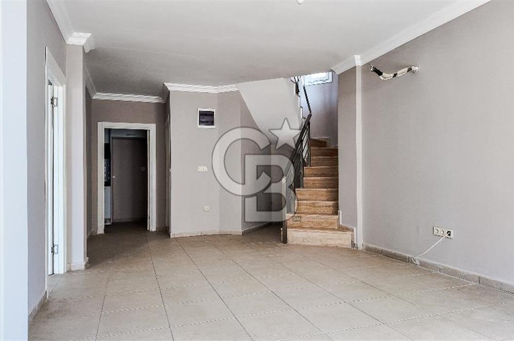 Bodrum Akyarlarda Denize Yakın 3 Katlı Müstakil Villa