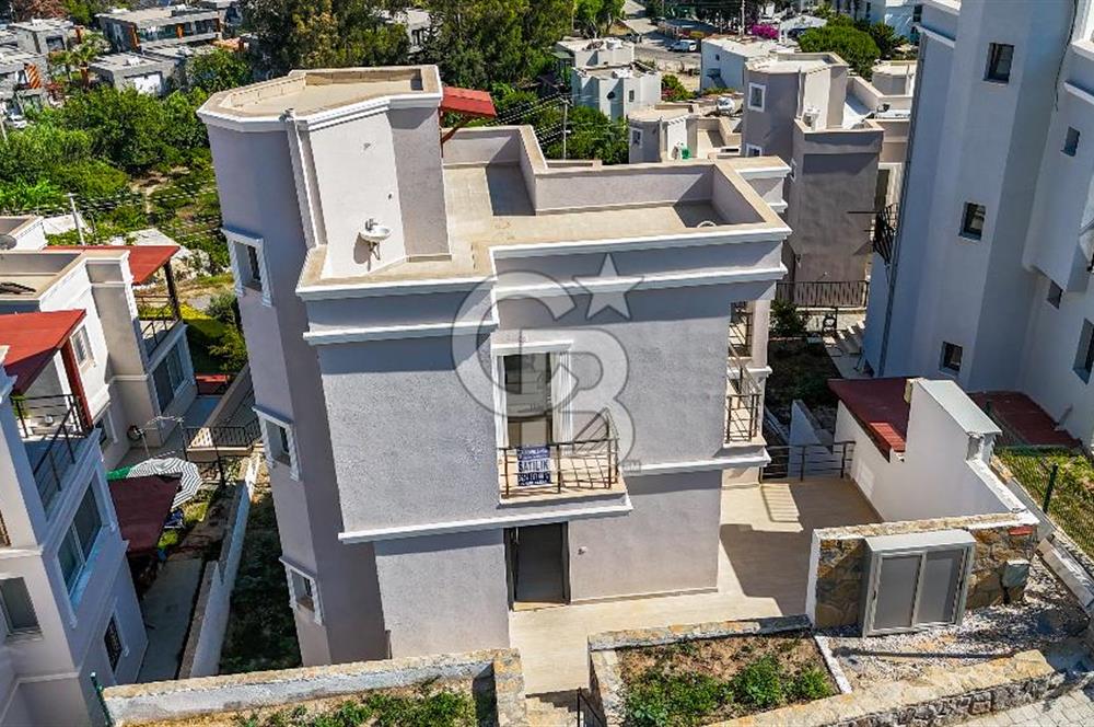Bodrum Akyarlarda Denize Yakın 3 Katlı Müstakil Villa