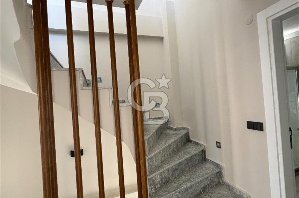 Ürkmez Payamlı' da Satılık Müstakil Bahçeli Villa