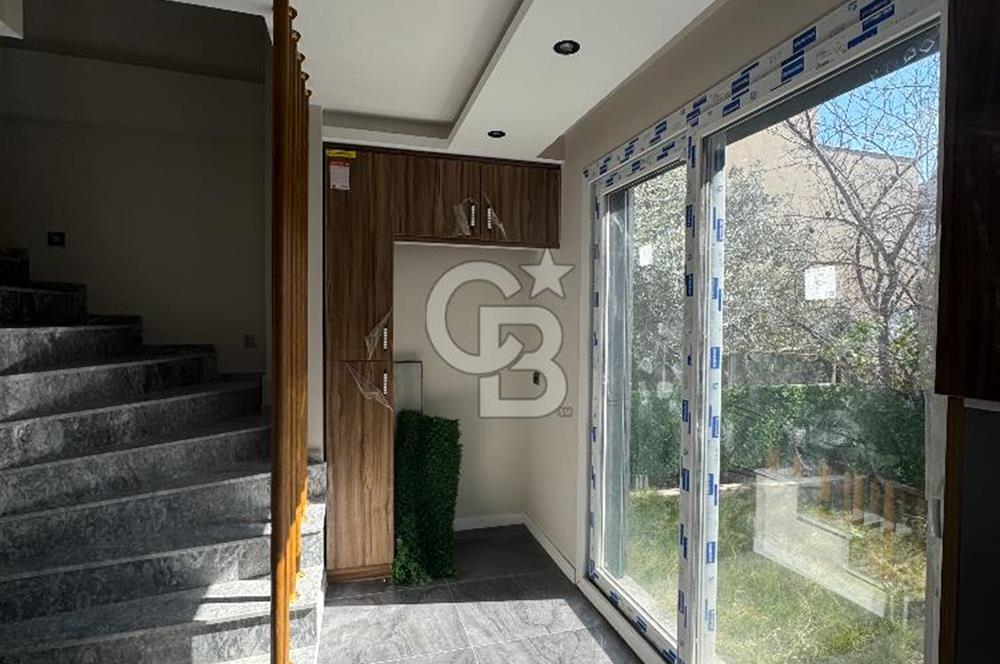 Ürkmez Payamlı' da Satılık Müstakil Bahçeli Villa