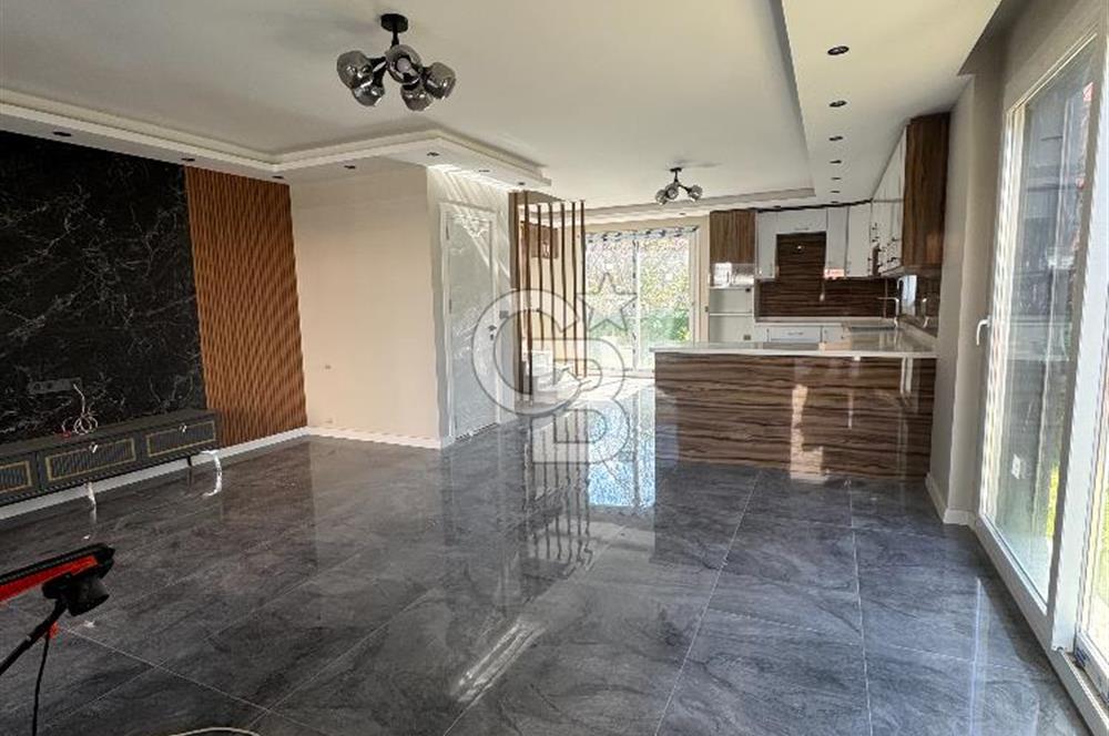 Ürkmez Payamlı' da Satılık Müstakil Bahçeli Villa