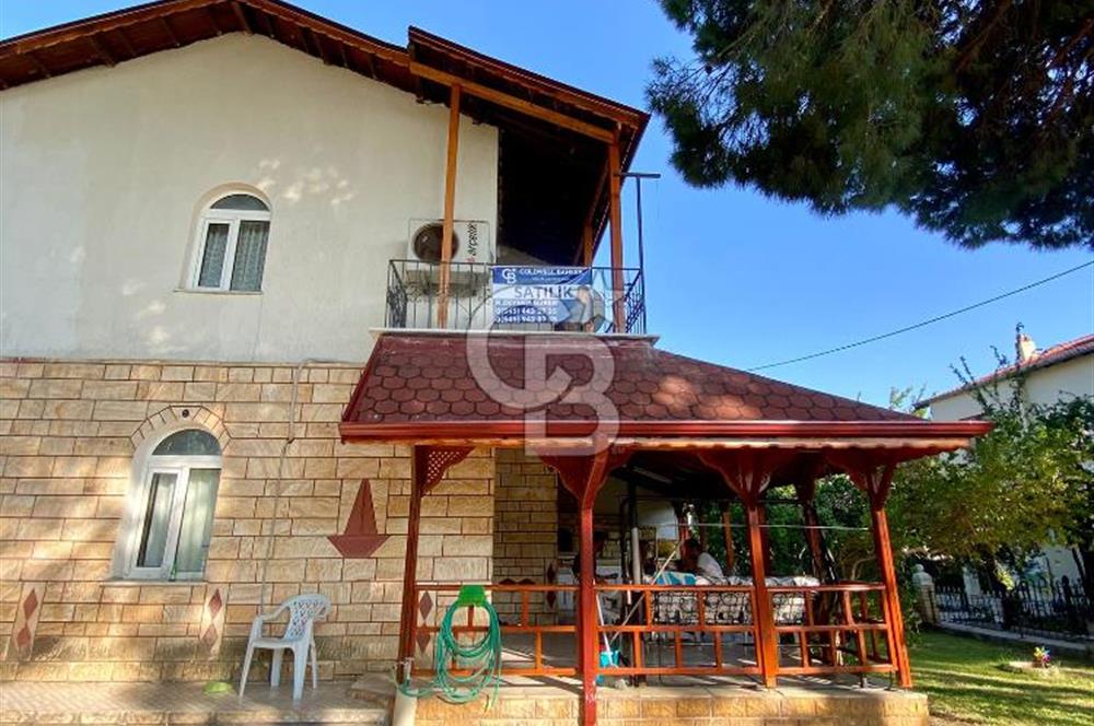 SALİHLERALTINDA DENİZE 45 METRE NEZİH SİTE İÇERİSİNDE 3+1 VİLLA