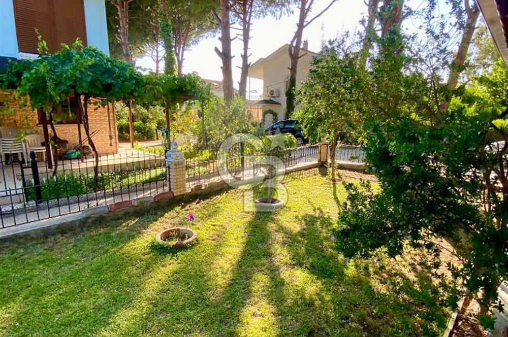 SALİHLERALTINDA DENİZE 45 METRE NEZİH SİTE İÇERİSİNDE 3+1 VİLLA