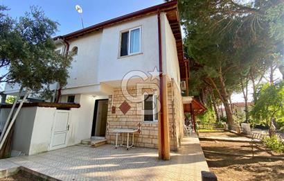 SALİHLERALTINDA DENİZE 45 METRE NEZİH SİTE İÇERİSİNDE 3+1 VİLLA