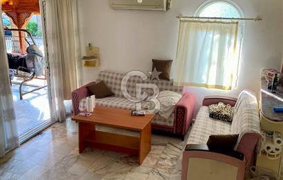 SALİHLERALTINDA DENİZE 45 METRE NEZİH SİTE İÇERİSİNDE 3+1 VİLLA