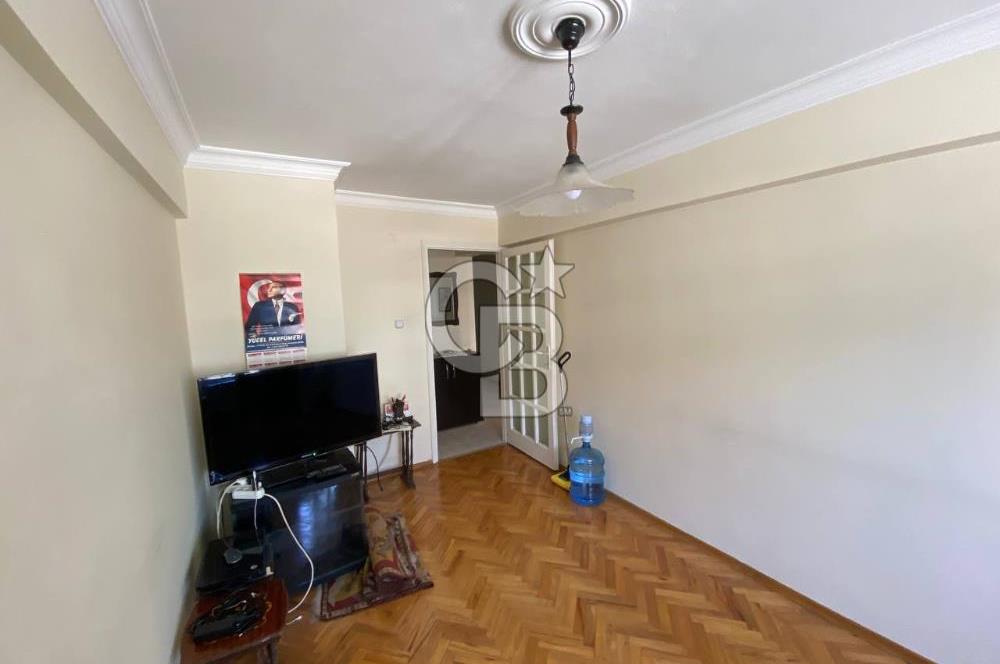 ALAYBEY'DE DENİZE YÜRÜME MESAFESİNDE 3+1 SATILIK DAİRE