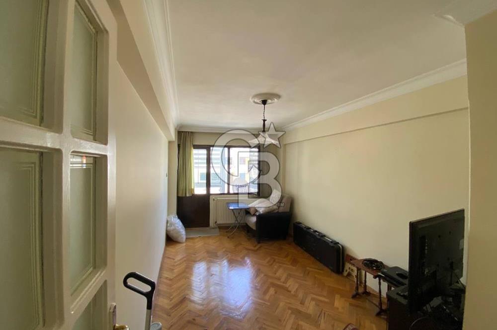 ALAYBEY'DE DENİZE YÜRÜME MESAFESİNDE 3+1 SATILIK DAİRE