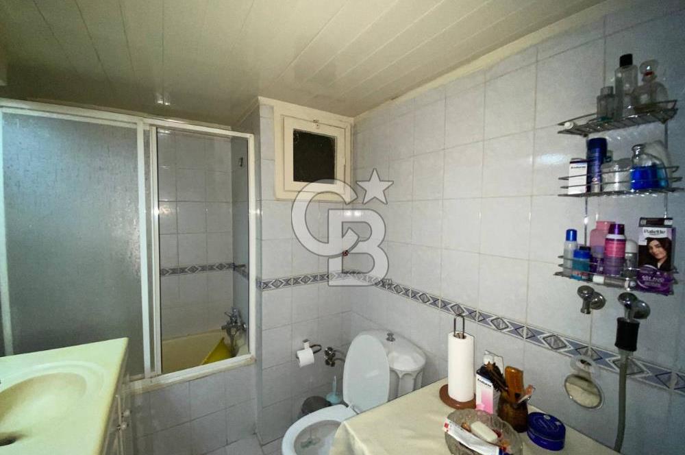 ALAYBEY'DE DENİZE YÜRÜME MESAFESİNDE 3+1 SATILIK DAİRE