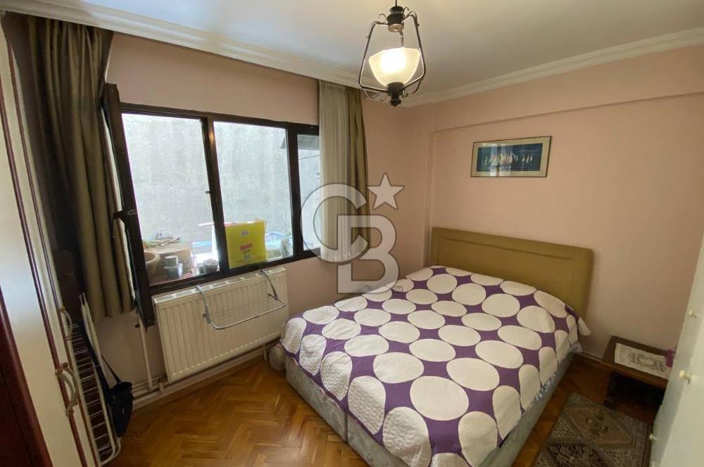 ALAYBEY'DE DENİZE YÜRÜME MESAFESİNDE 3+1 SATILIK DAİRE