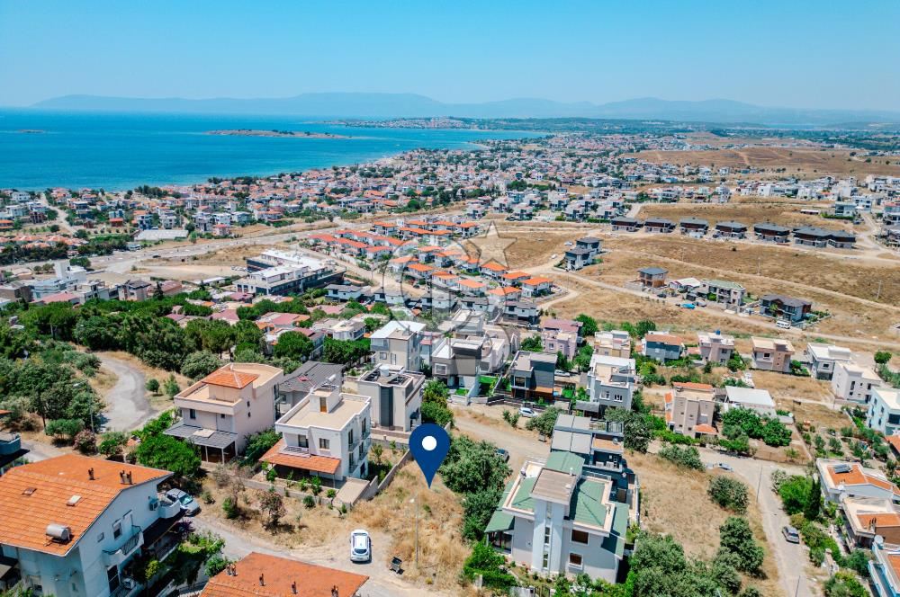 Akarca'Da Full Deniz Manzaralı 300m'2 Villa Arsası