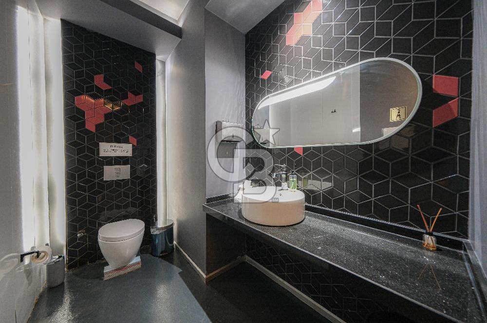 Tomtom Mahallesinde, İşlek Otel İçerisinde Kiralık Spa Sauna