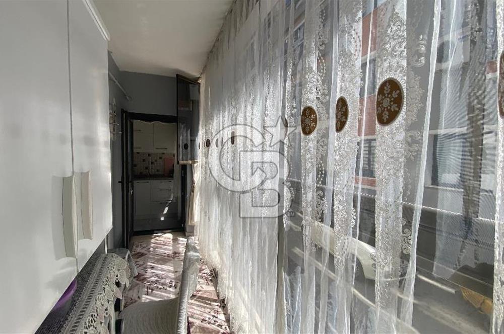 Karşıyaka Cumhuriyet’te Satılık 2+1 Kapalı Mutfak Daire