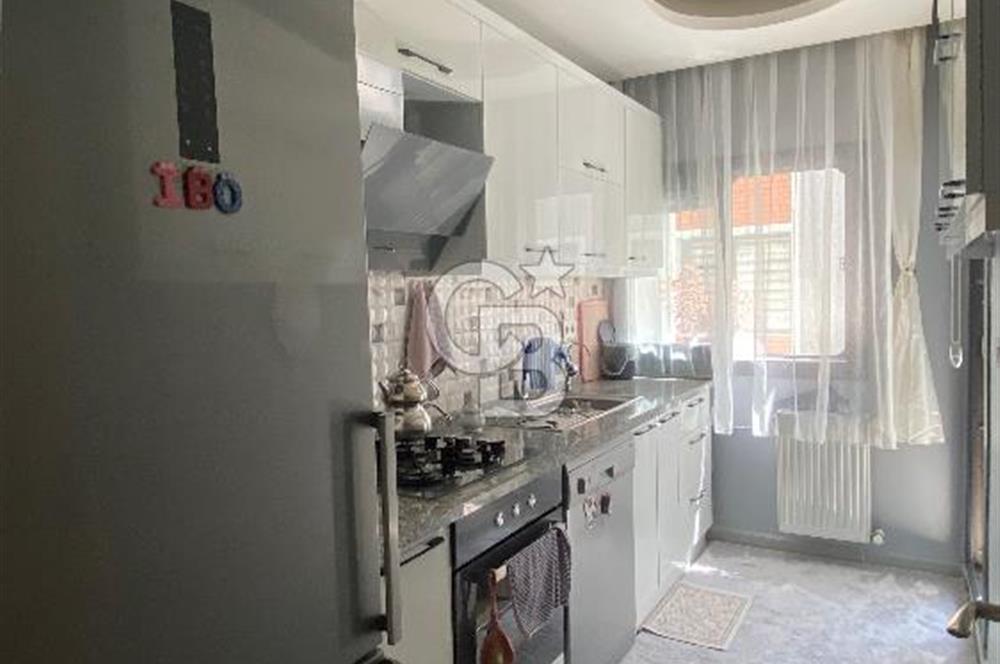 Karşıyaka Cumhuriyet’te Satılık 2+1 Kapalı Mutfak Daire