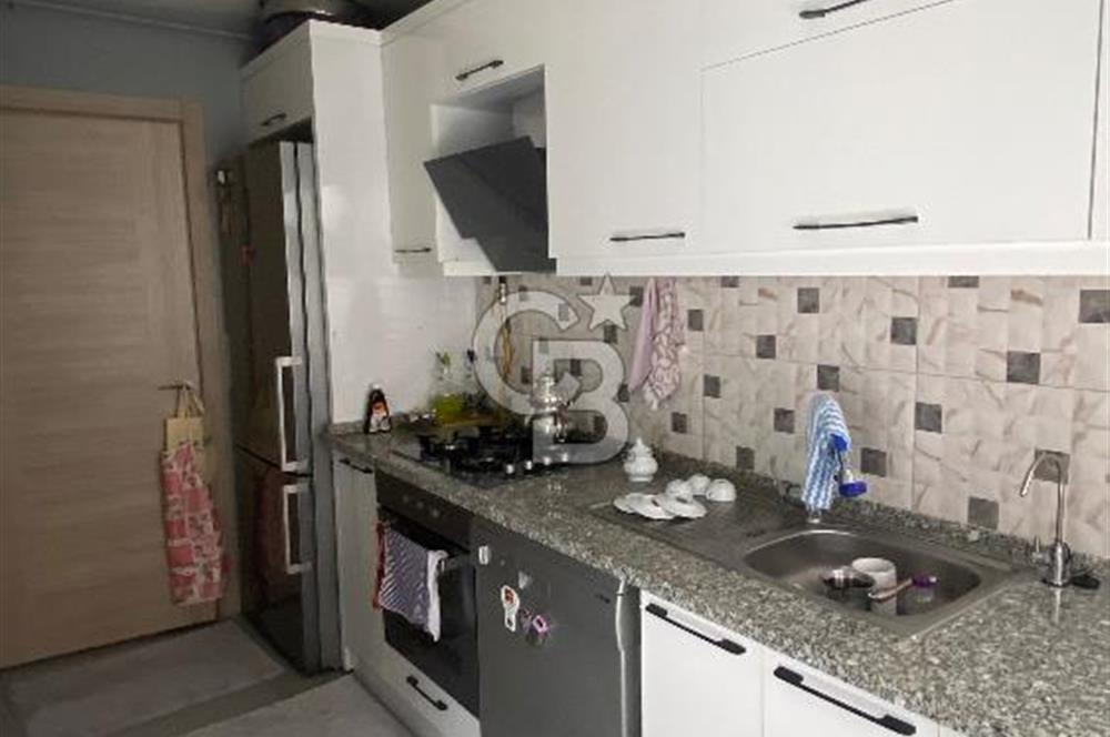Karşıyaka Cumhuriyet’te Satılık 2+1 Kapalı Mutfak Daire