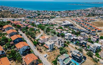 Akarca'Da Full Deniz Manzaralı 300m'2 Villa Arsası