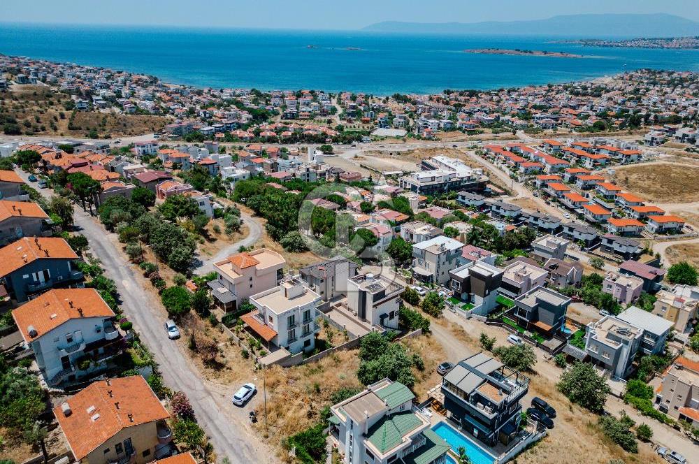 Akarca'Da Full Deniz Manzaralı 300m'2 Villa Arsası
