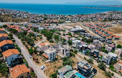 Akarca'Da Full Deniz Manzaralı 300m'2 Villa Arsası