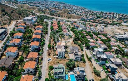 Akarca'Da Full Deniz Manzaralı 300m'2 Villa Arsası
