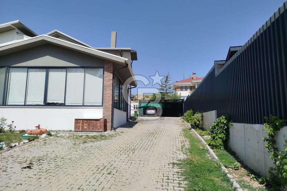 İNCEK'TE 1000M2 BAHÇELİ VİLLA KONSEPTİ KİRALIK 2+1 VİLLA DAİRE