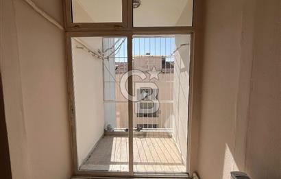 KARŞIYAKA AKSOY'DA ÖNÜ AÇIK KİRALIK 3+1 DAİRE