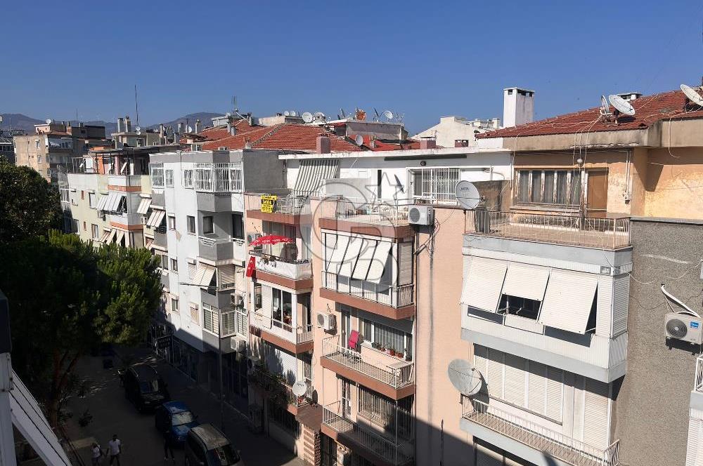 KARŞIYAKA AKSOY'DA ÖNÜ AÇIK KİRALIK 3+1 DAİRE