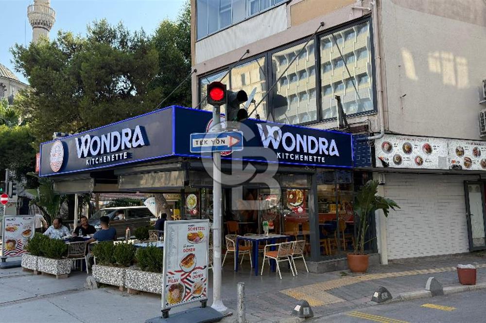 Alsancak Şair Eşref Bulvarı'nda Devren Satılık Cafe