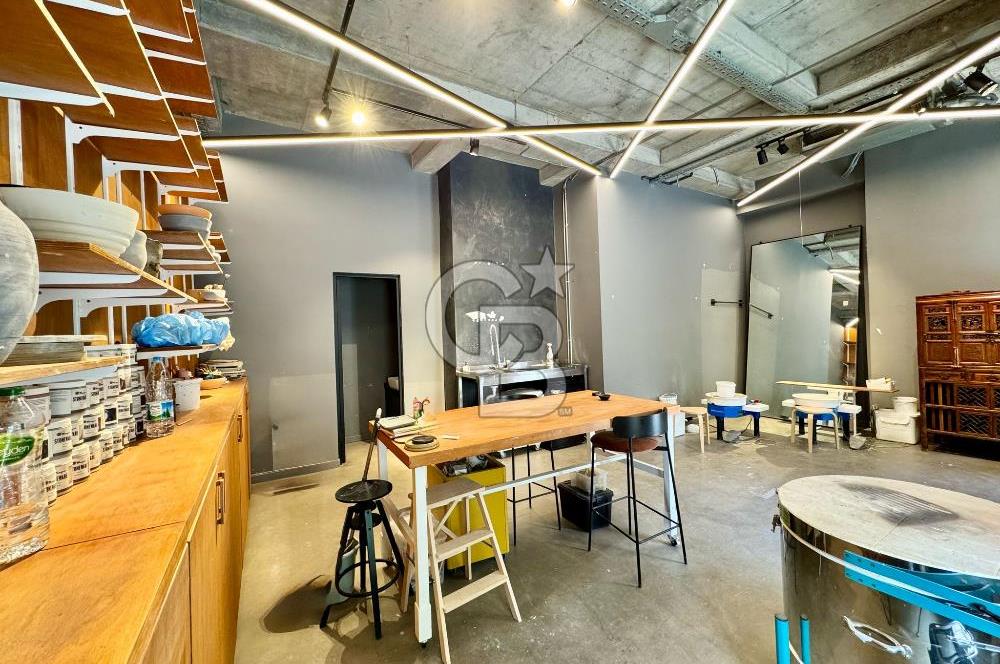 İtalyan Lisesi Karşısı 7 Metre Cepheli Kiralık Dükkan