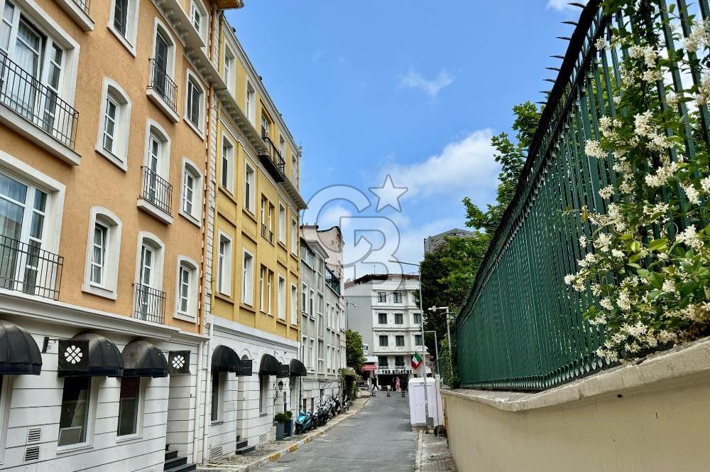 İtalyan Lisesi Karşısı 7 Metre Cepheli Kiralık Dükkan