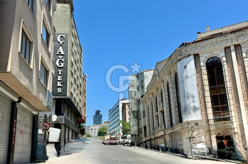 Şişli'nin Kalbinde Modern Binada, Çift Cepheli 2+1 Fırsat Daire