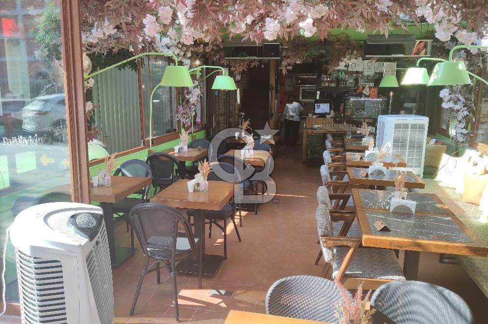 Alsancak Gül Sokak'ta Devren Kiralık Yüksek Cirolu Cafe