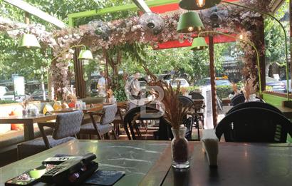Alsancak Gül Sokak'ta Devren Kiralık Yüksek Cirolu Cafe