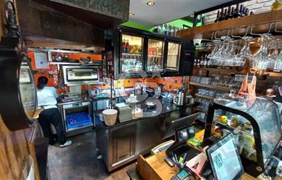 Alsancak Gül Sokak'ta Devren Kiralık Yüksek Cirolu Cafe